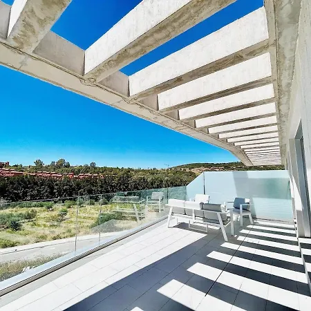 New Penthouse Terrace And Sea Views *